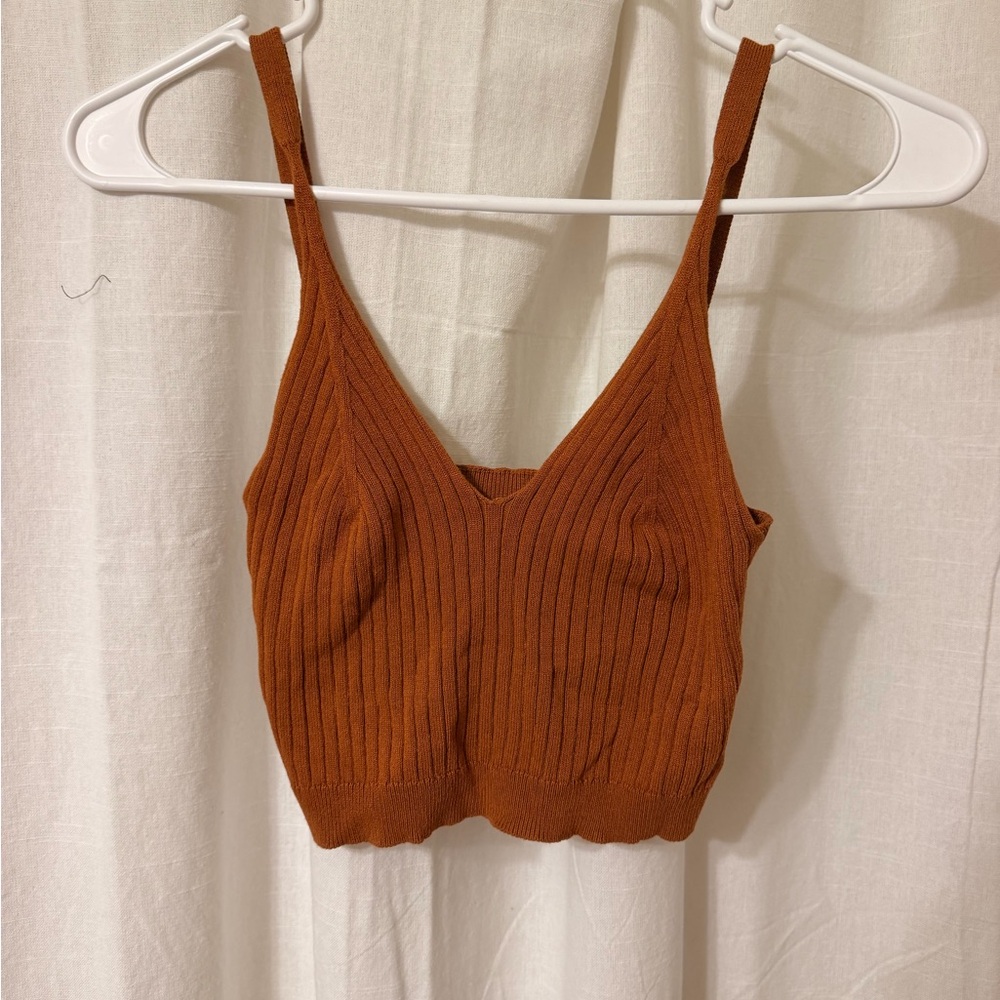 Ribbed V-Neck Cropped Tank Top - Rust